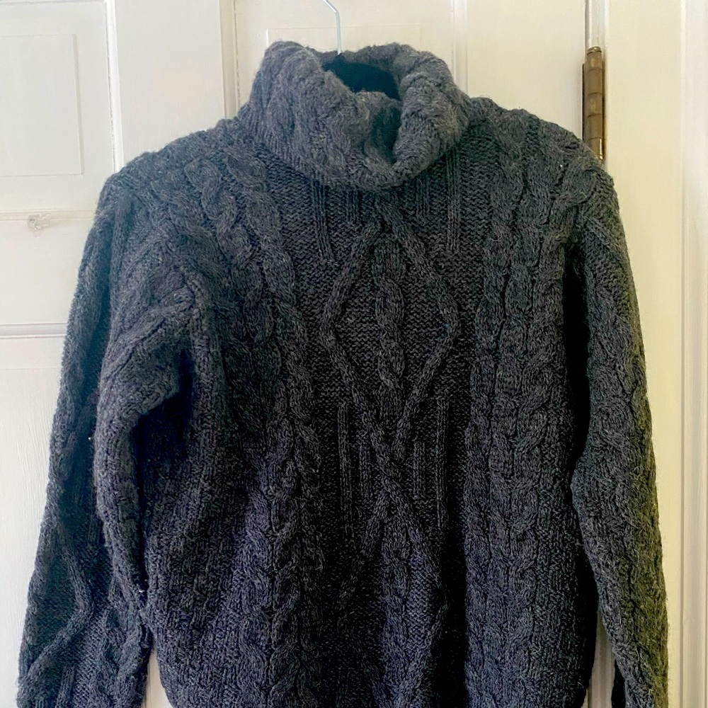 Inis Crafts charcoal turtleneck merino wool small